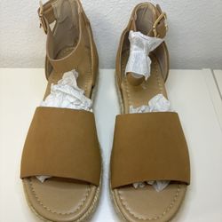 FOREVER Women's Talus Microsuede Sandal Size 8