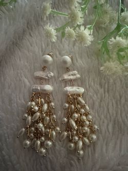 Stunning Sterling w/Gold Wash Baroque Pearl Chandelier Earrings  Approximately 2".  These are an elegant pair of chandelier earrings, featuring a mult