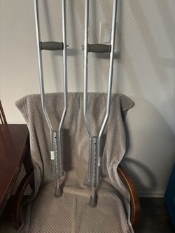 Crutches 