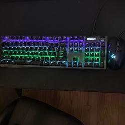 Steel series Apex 5, With Logitech G502 Mouse