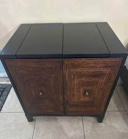 Bar cabinet