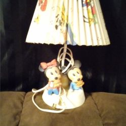Vintage Lamp w/ built In Night Light