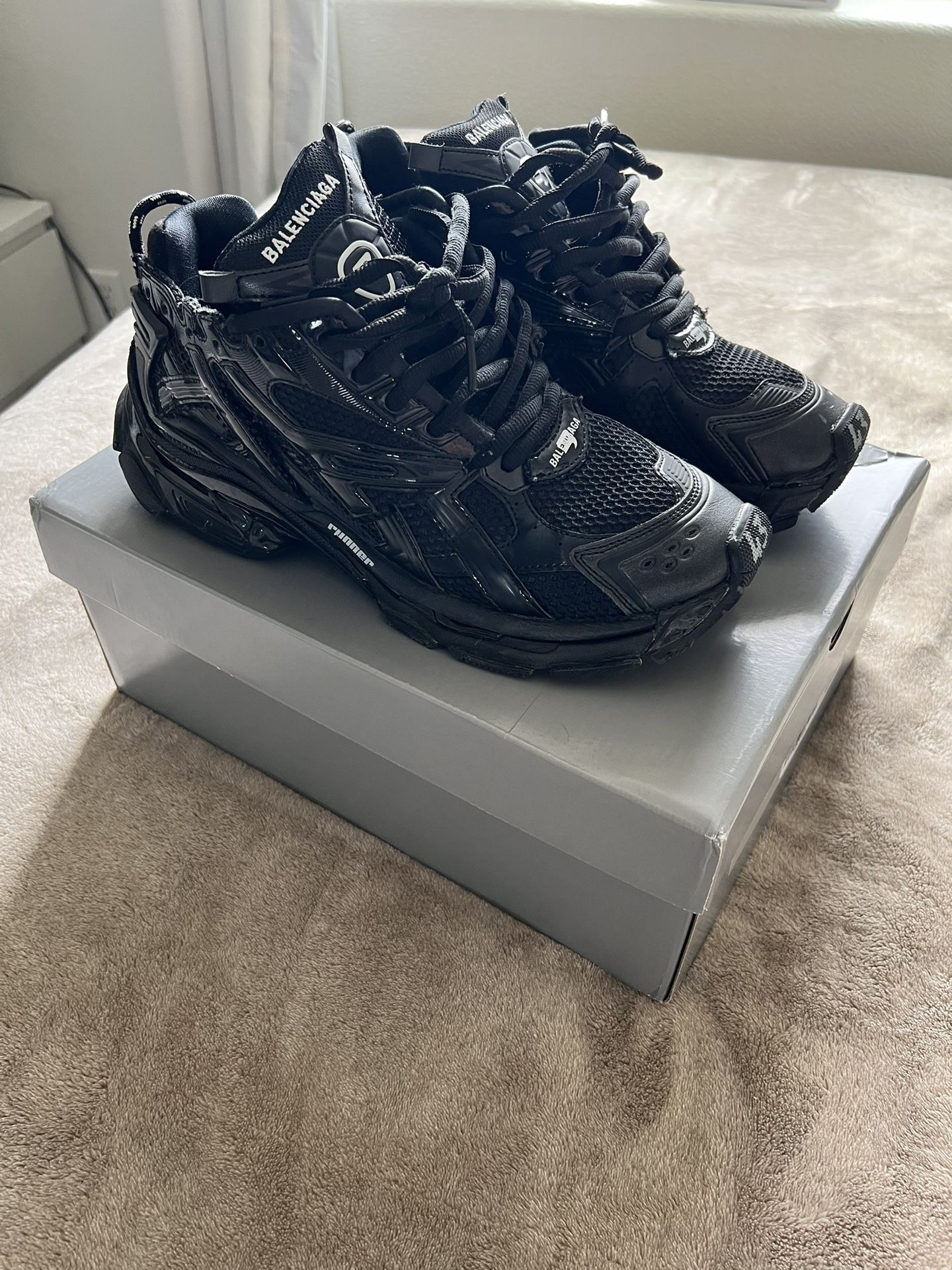 Balenciaga Runner