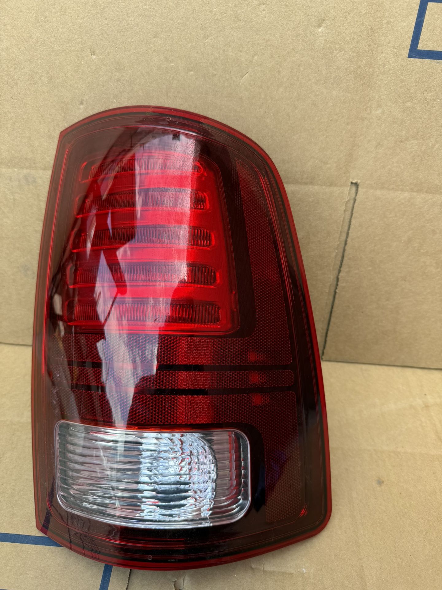 2014-2016-2018 Ram 1500 tail light led RH