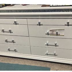 $499 Full Bed/ Mattress/ Dresser