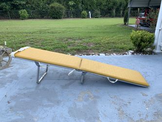 Massage/Tattooing Aluminum Folding Portable Inclined Bed