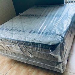 New Queen Size Mattress PILLOW TOP WITH BOX SPRING 