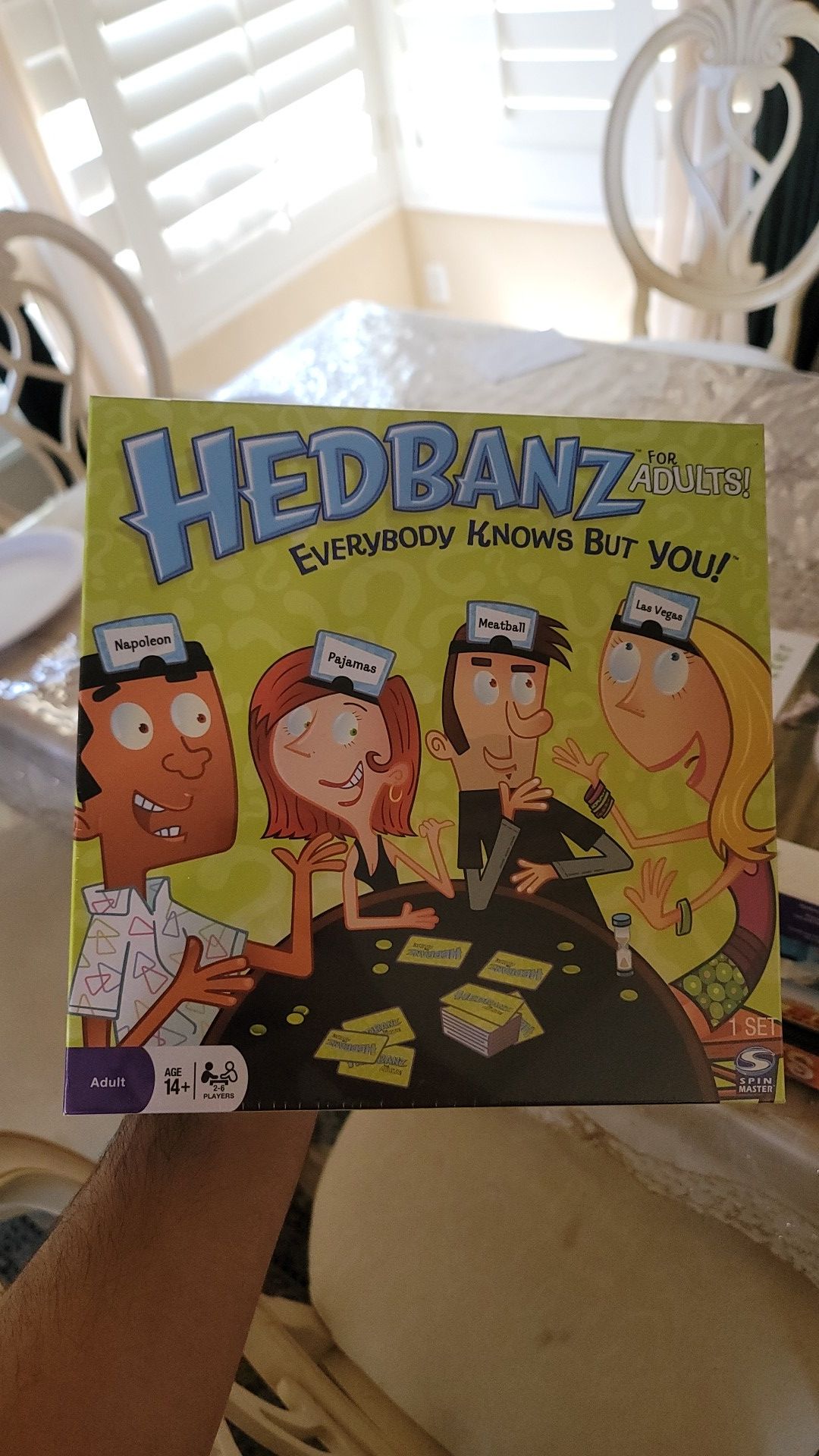 HEDBANZ Board Game (BRAND NEW!)