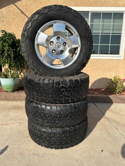 Tires with rims