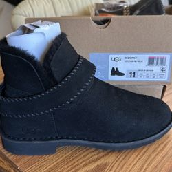 Brand new NEVER WORN UGG W McKay Ankle Boots Black W/box 