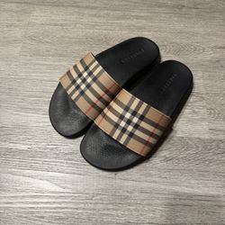 burberry slides