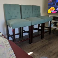 3 counter stools 