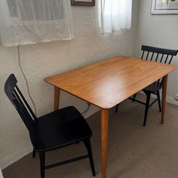 Mid Century Modern Dining Table & Chairs