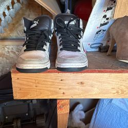 Tenis Nike Número 4 30 Dólares 