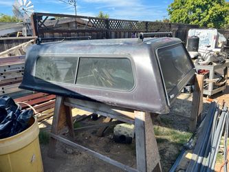 Camper shell
