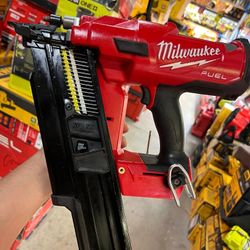 MILWAUKEE M18 CORDLESS FRAMING NAILER 21° FUEL BRUSHLESS $349