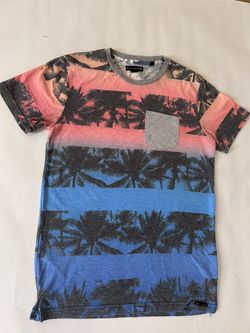 Men T-Shirt Size Small