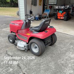 1994 Honda Riding Tractor, 42 inch deck, +2 xtra decks.