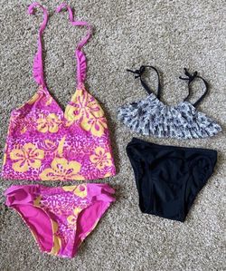 Girls 5T swim lot