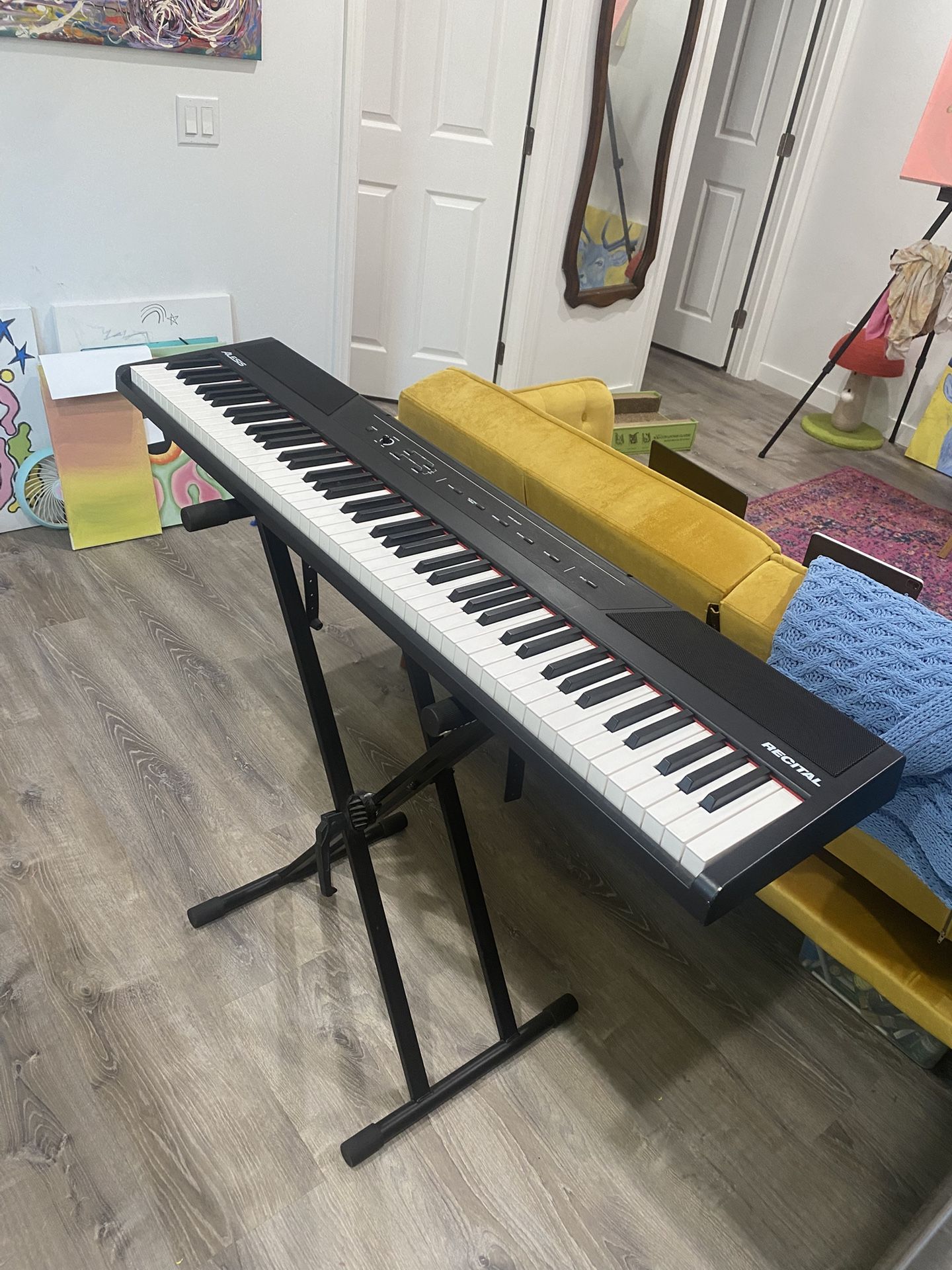 Alesis Recital keyboard with stand