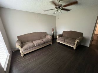 Couch set