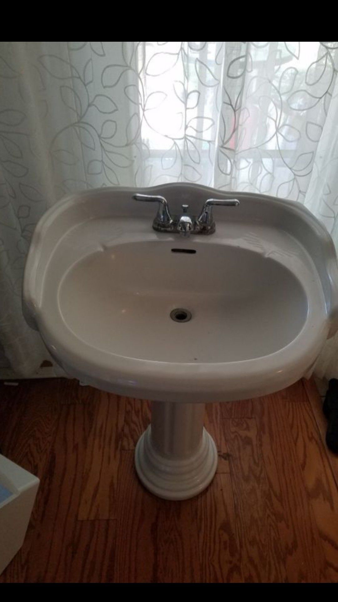 Bathroom sink with faucet (please read description)