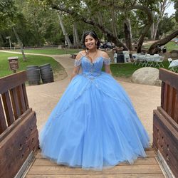 Quinceanera Dress And Ramo