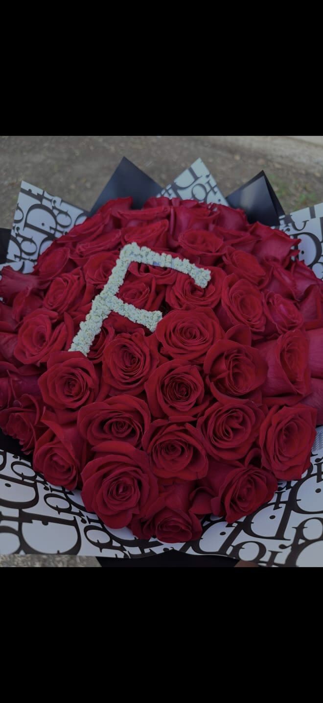 Rose Bouquets Floral Arrangement