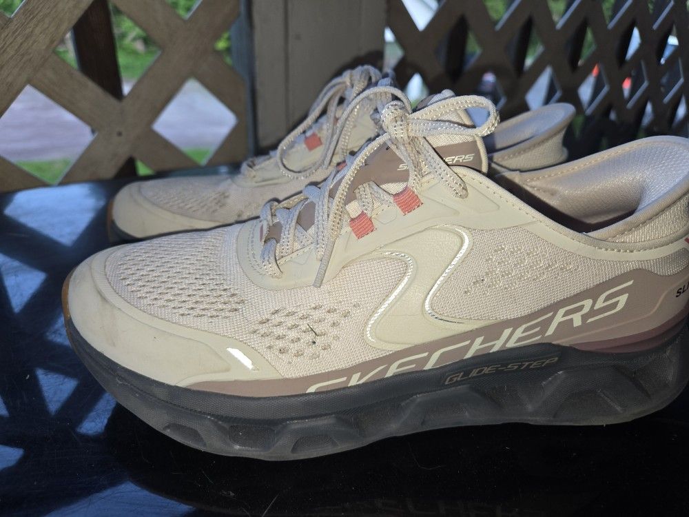 Sketchers New Glide Step Syep Ins