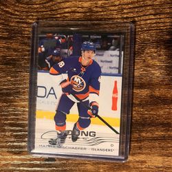 2025-26 Matthew Schaefer Young Guns 