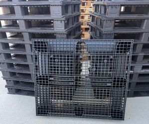 New Heavy duty plastic pallets for sale 48x40