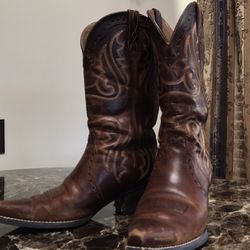 Womens Ariat Boots Size 9