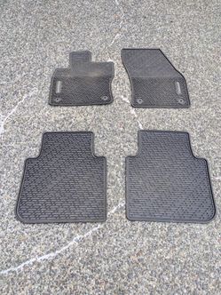 2018+ Volkswagen Tiguan Rubber Floor Mats