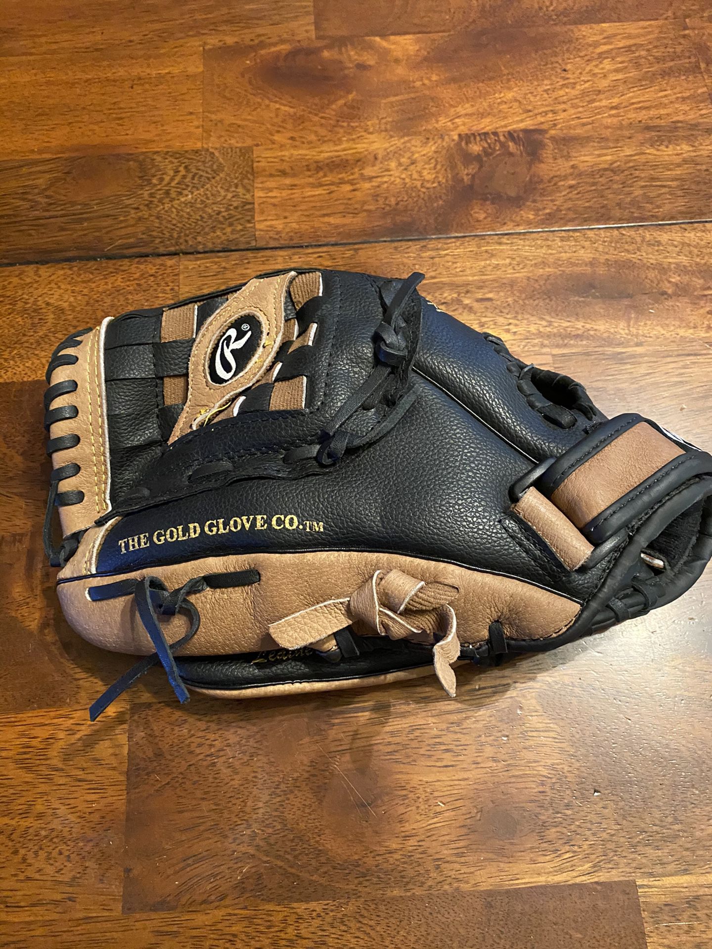 Rawlings Baseball Glove-11.5”—never used