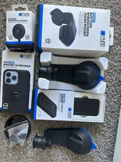 Quad Lock Windscreen Mount, Mag Wireless Charger, CarPlay Adapter With Mag Case
