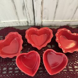 Red Ruffle / Fluted Heart Ceramic Ramekin Baking Dish Oven Dishwasher Safe Valentine’s Day