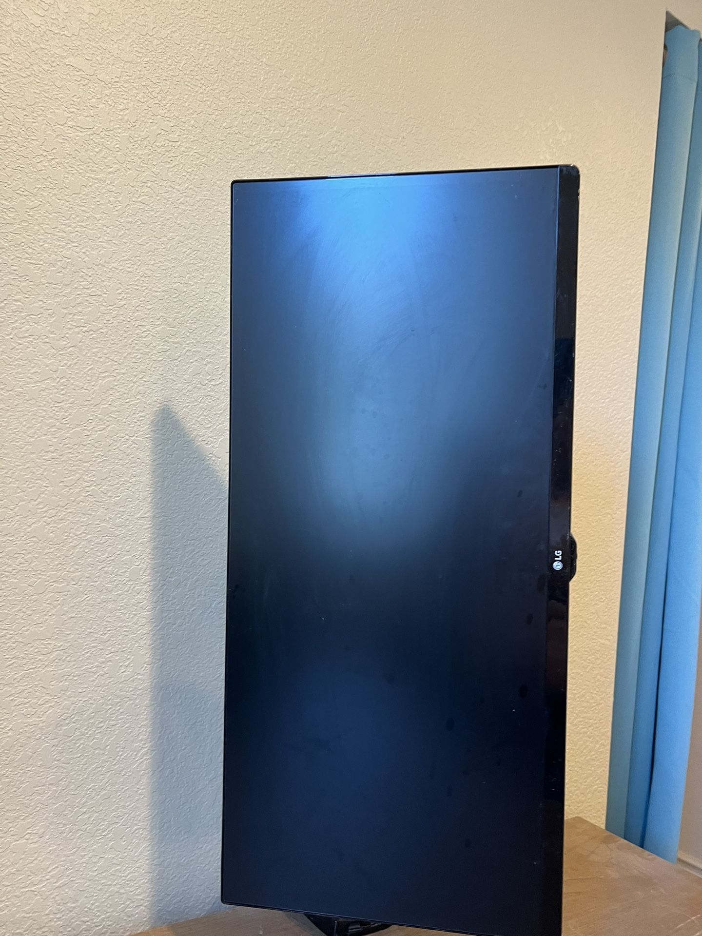 LG Monitor