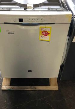 Brand New GE Dishwasher (Model:GDF530PGMWW) 1 9N