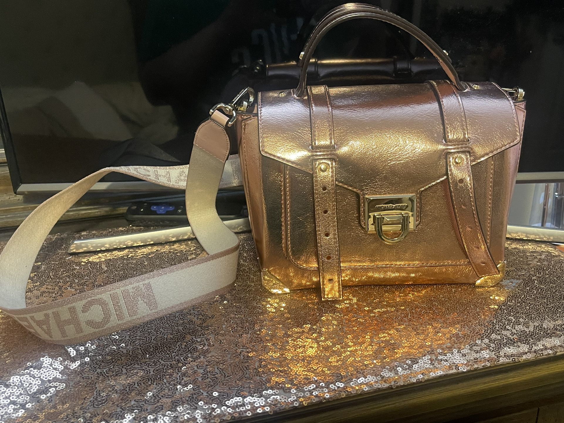 Manhattan Michael Kors Crossbody Purses