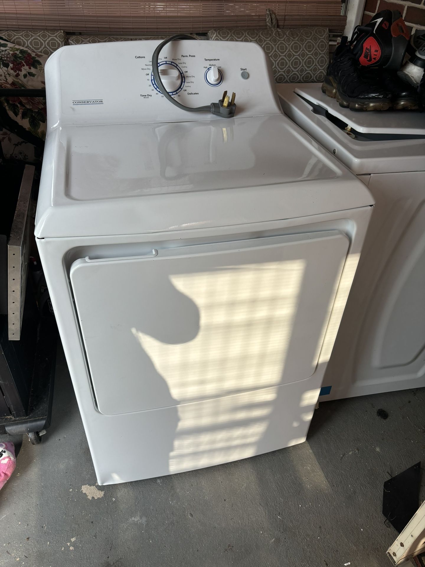 Conservator dryer And Whirlpool Washer