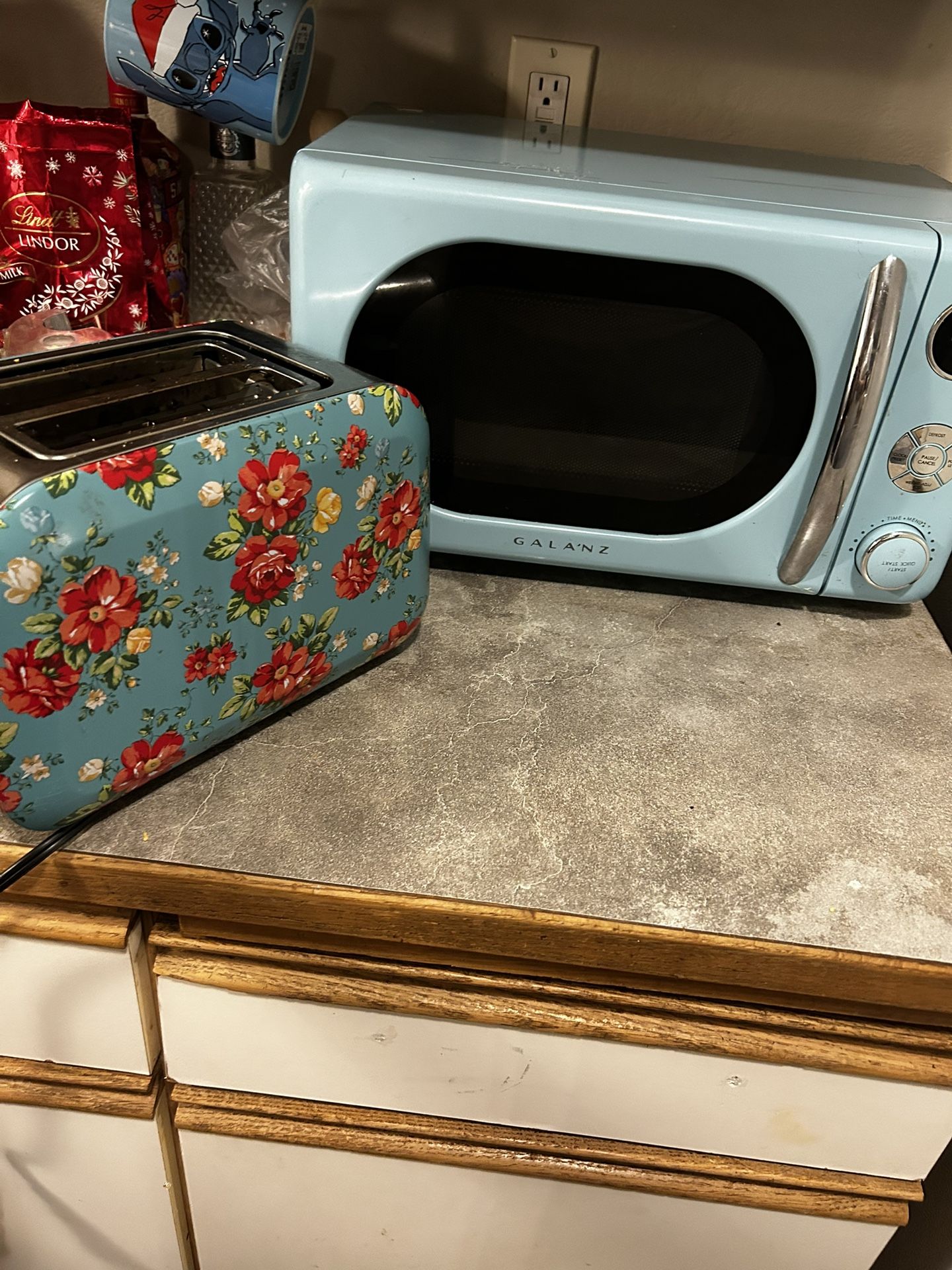 Retro Microwave And Toaster