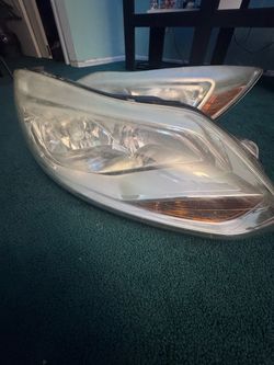 Ford focus headlight