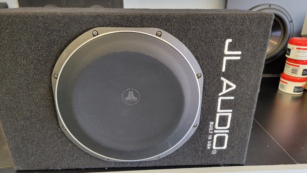 JL Audio 12 Inch Subwoofer With box and amp