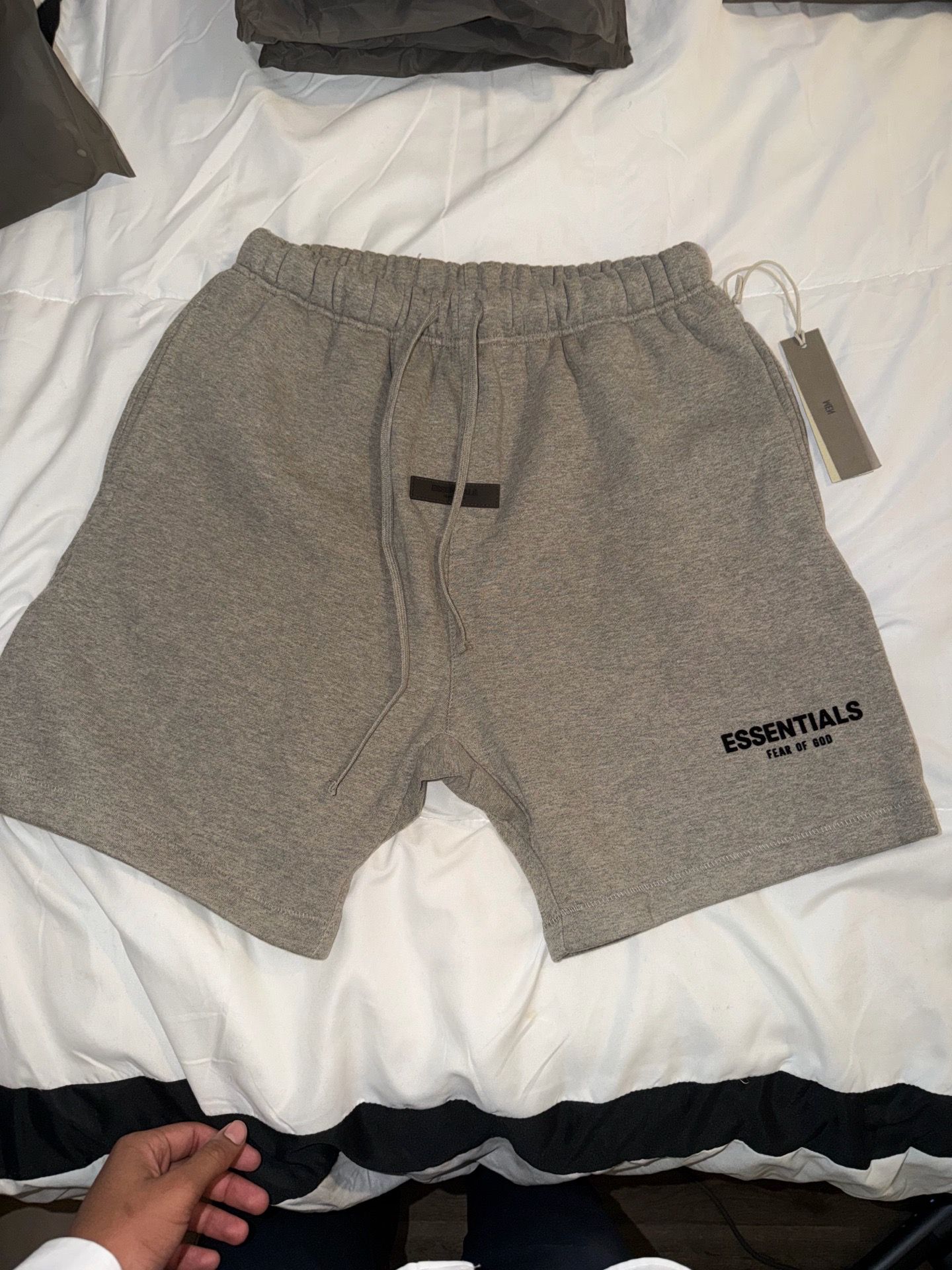 Dark Oatmeal Essentials shorts Size M