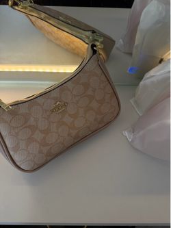 Beige coach bag