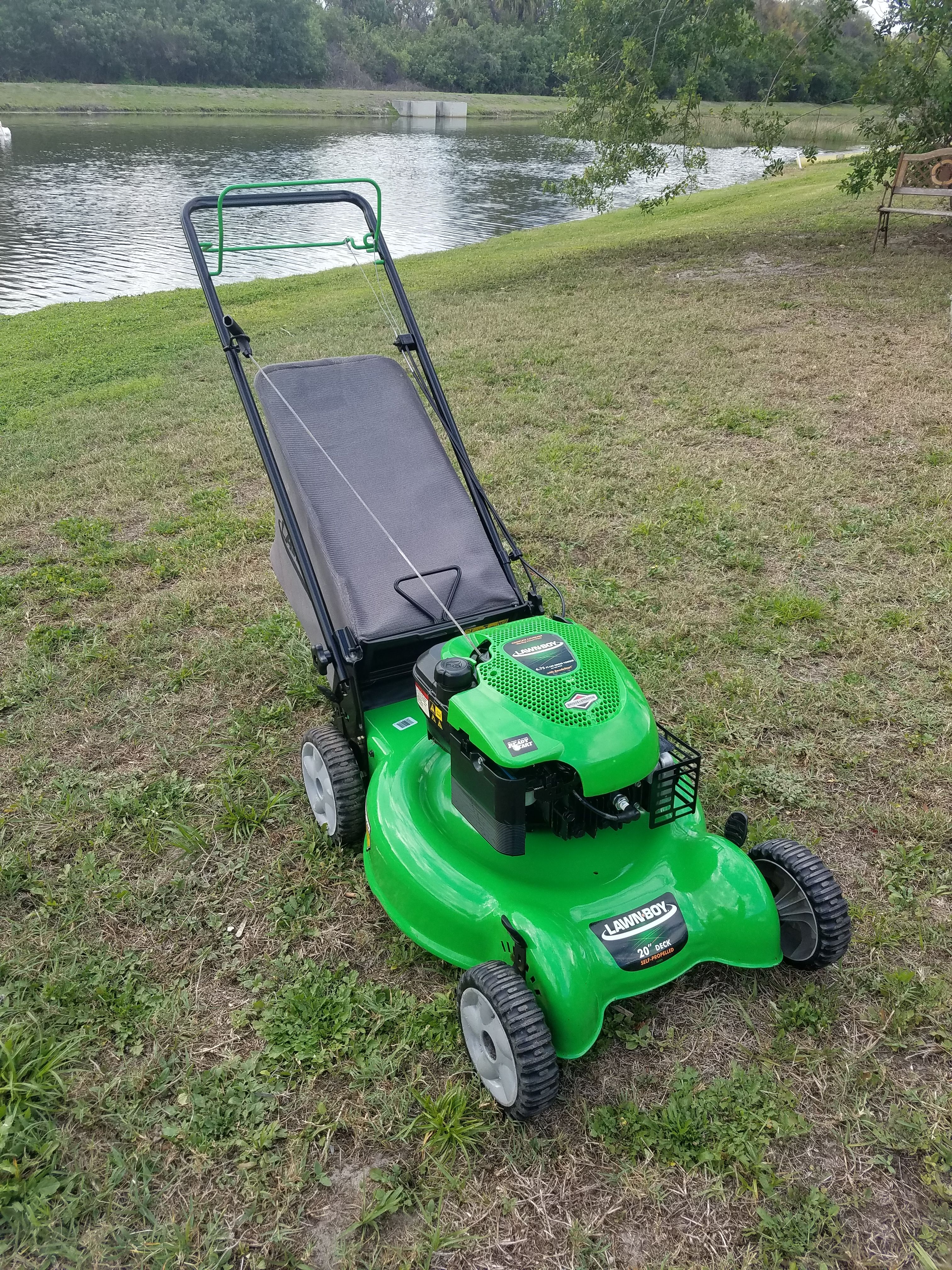 Lawn Boy 20-Inch 6.75-Gross-Torque Briggs & Stratton Gas-Powered Self Propelled Lawn Mower