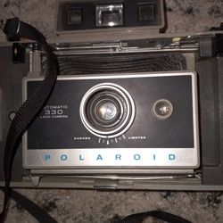 Polaroid Automatic 330 Land Camera Works Perfect 