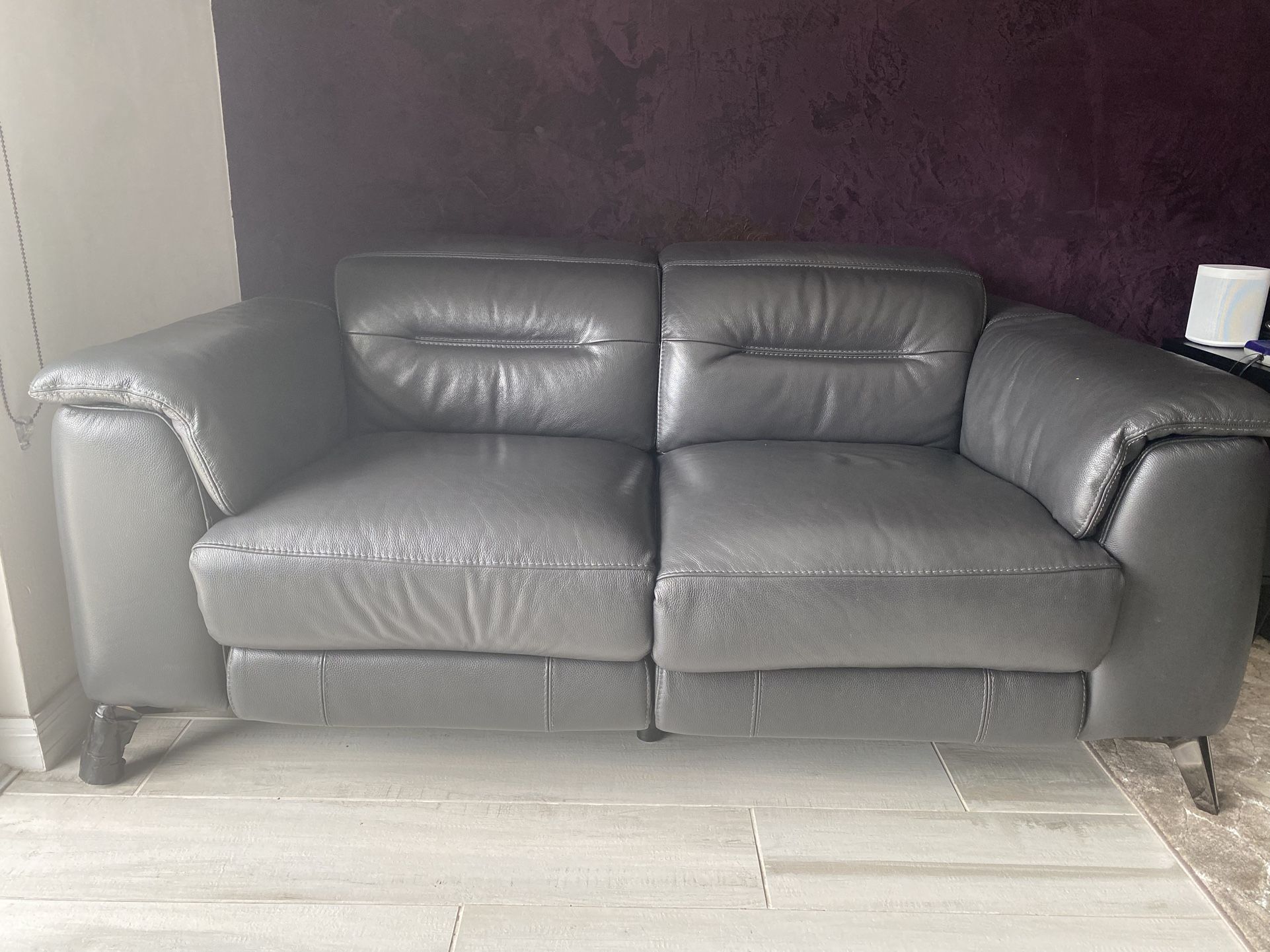 Modern Leather Loveseat From el Dorado