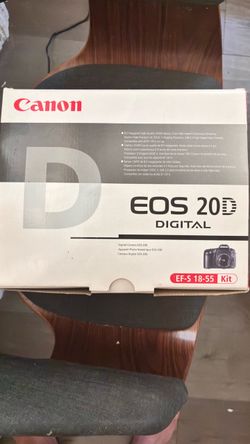 Canon EOS 20 D with lens