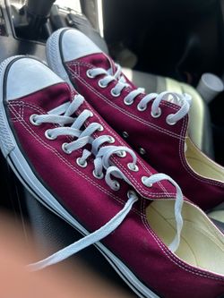 Low Tops Burgundy Converses